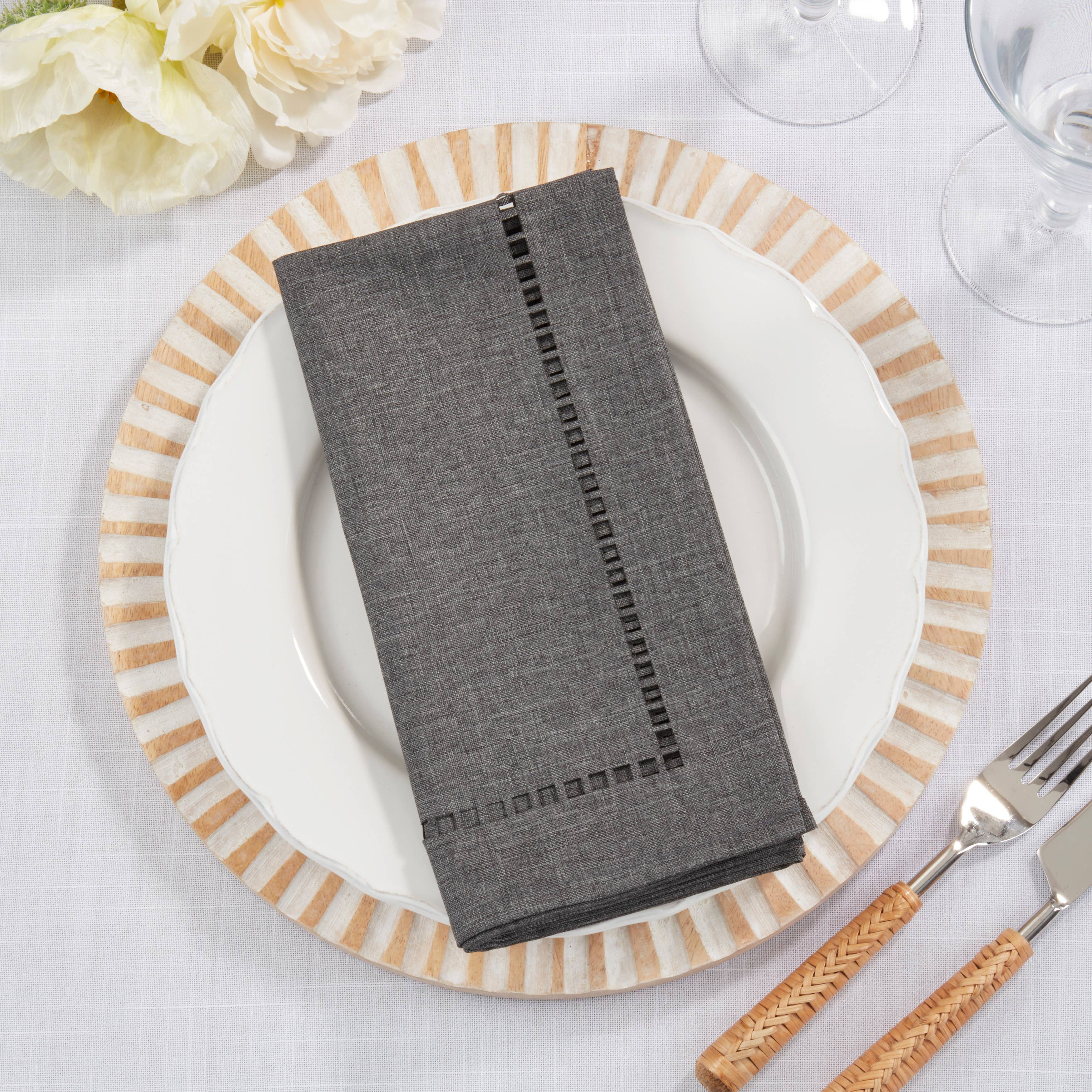 Saro Lifestyle – wholesale Dinner & cloth napkin – Laser-Cut Hemstitch Napkin13