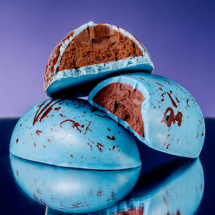 Raaka Chocolate - Wholesale Chocolate Box - Robin's Egg Meltaways Easter Gift Box2