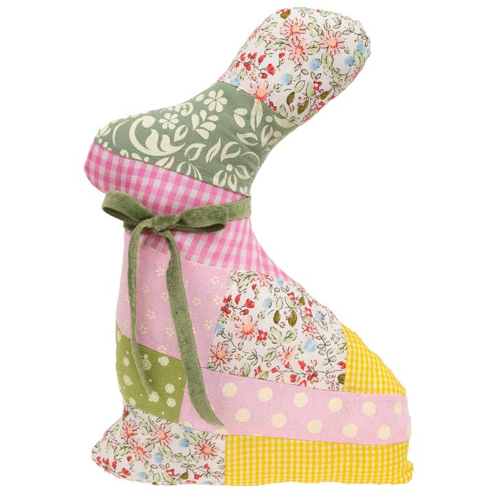 Coussin Lapin Patchwork Vintage - 10,5" H pour la vente par The Hearthside Collection