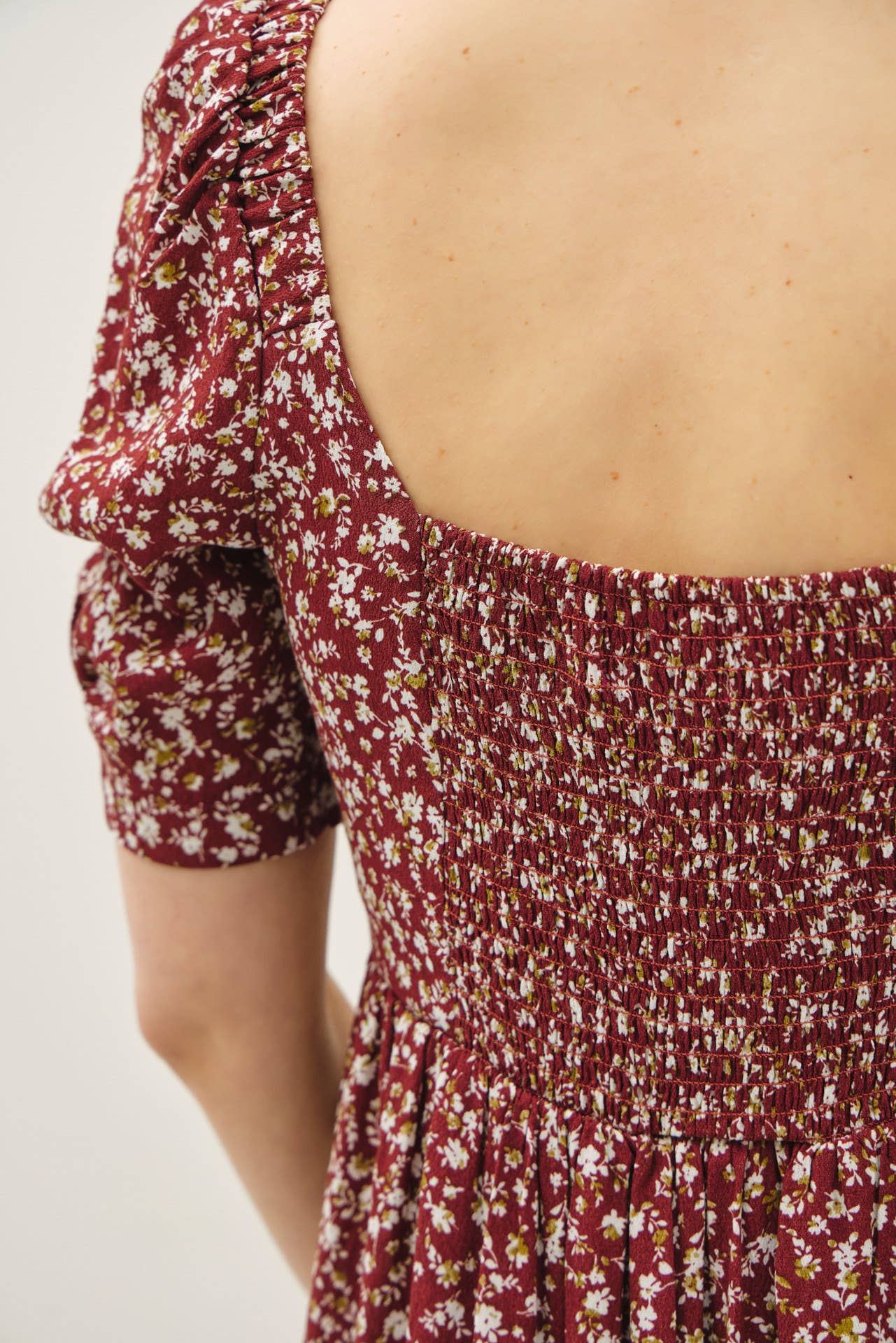 Be Cool - Vente Robe – femme - ROBE FRONCÉE À BUSTIER AVEC MANCHES VOLUMINEUSES10