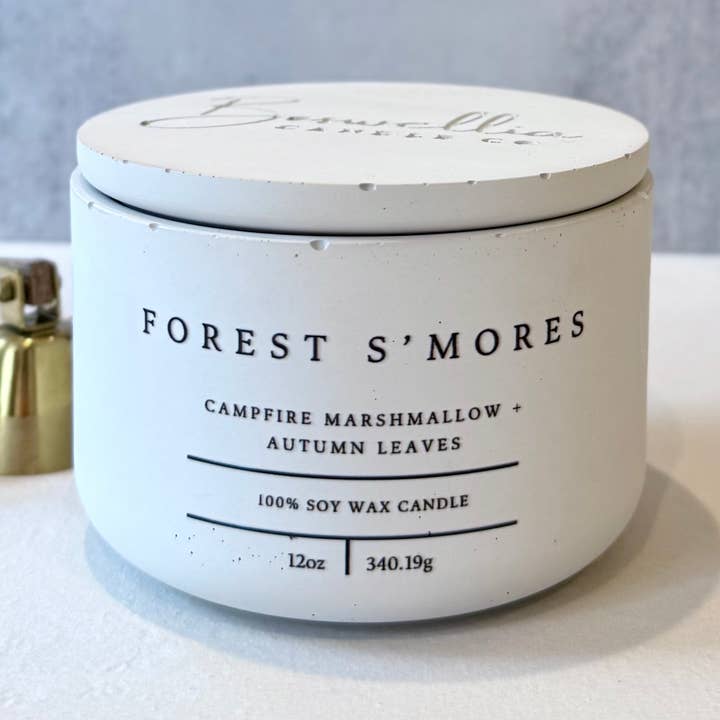 S'mores de la Forêt - Psaume 34:4 (12oz) pour la vente par Boswellia Candle Co.