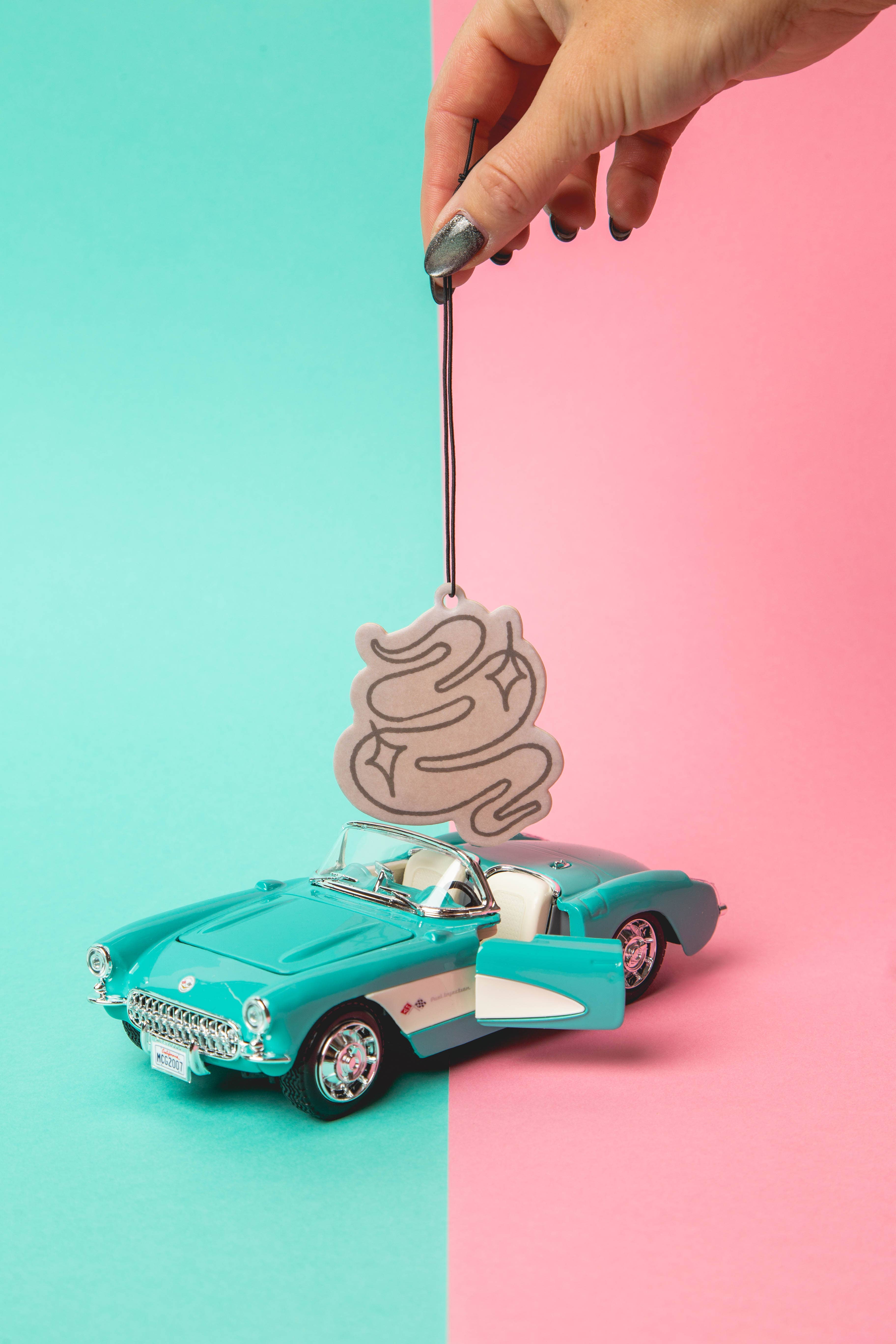 Milk Jar Candle Co. – wholesale Air freshener – Aurora - Mahogany, Teakwood & Aspen Air Freshener 4