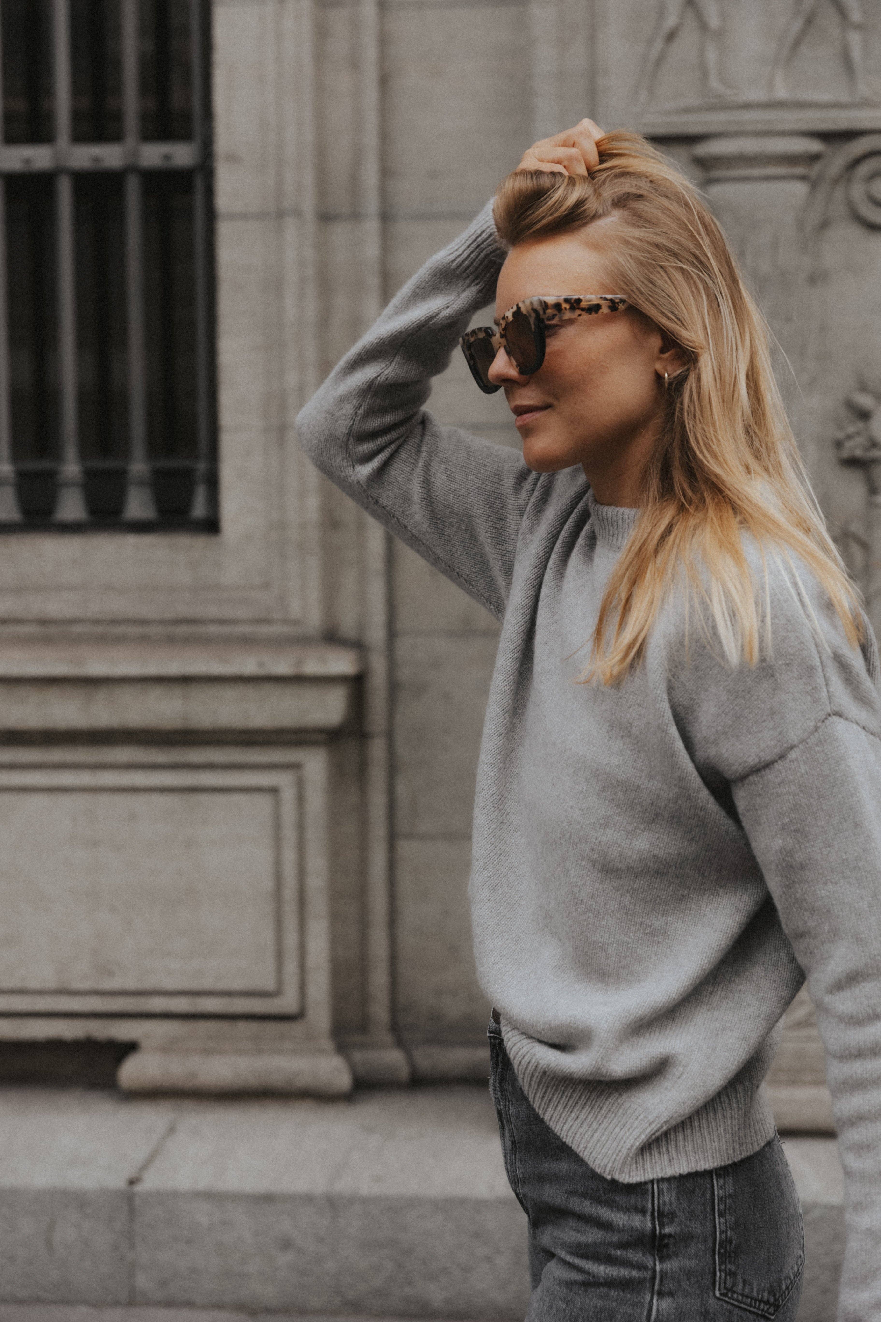 PURA Clothing - Wholesale Knit Sweater - Women's - CREWNECK SWEATER CASHMERE/SILK GREY3