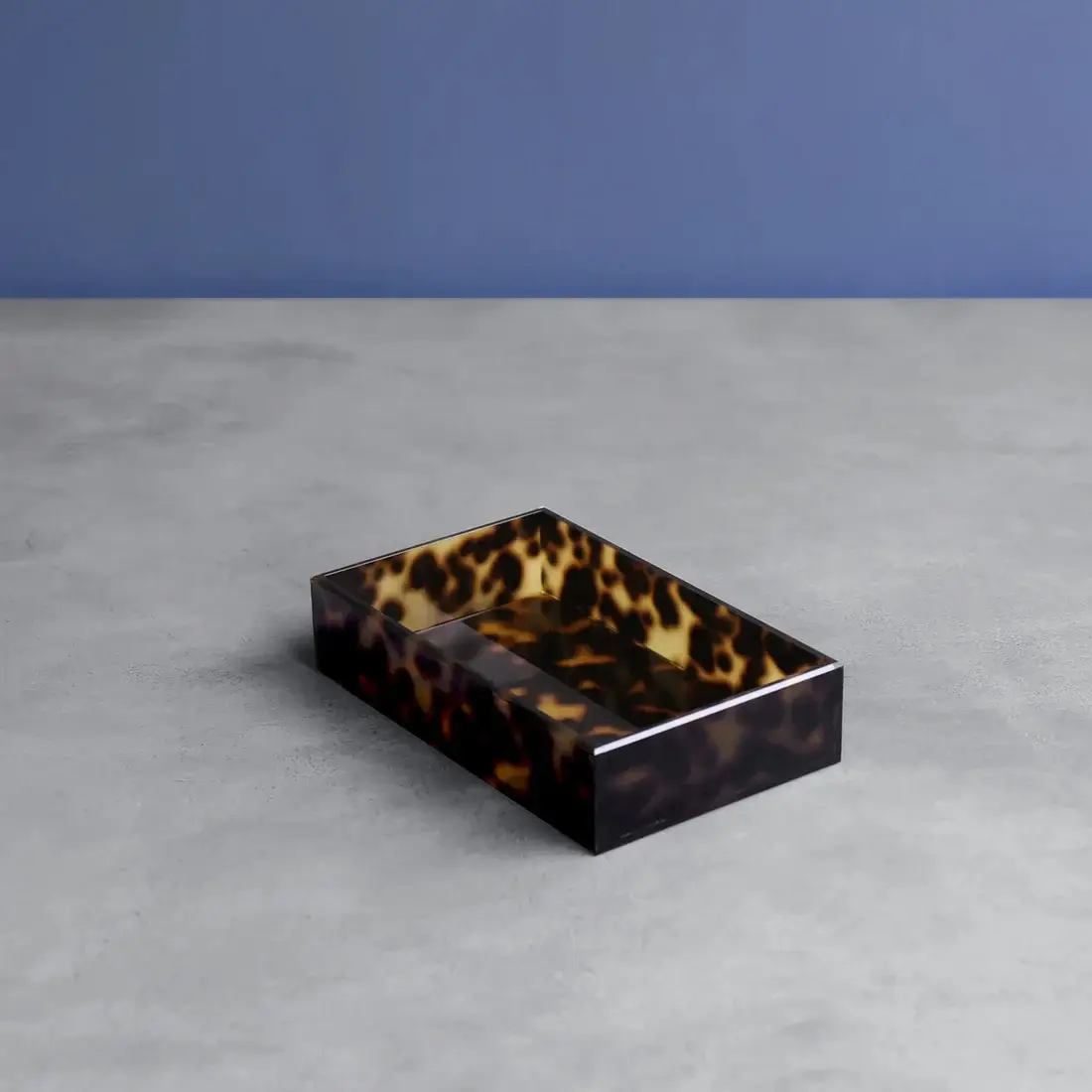 Auden & Avery - Wholesale Napkin Holder - VIDA Tortoise Shell Acrylic Napkin Holder1