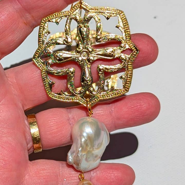 Gay Isber Designs - Wholesale Bib Necklace - One-of-a-Kind Asian-Themed 24K Gold-Plated Necklace with Giant Baroque Pearls - Designed by Award-Winning Artist Sugar Gay Isber13