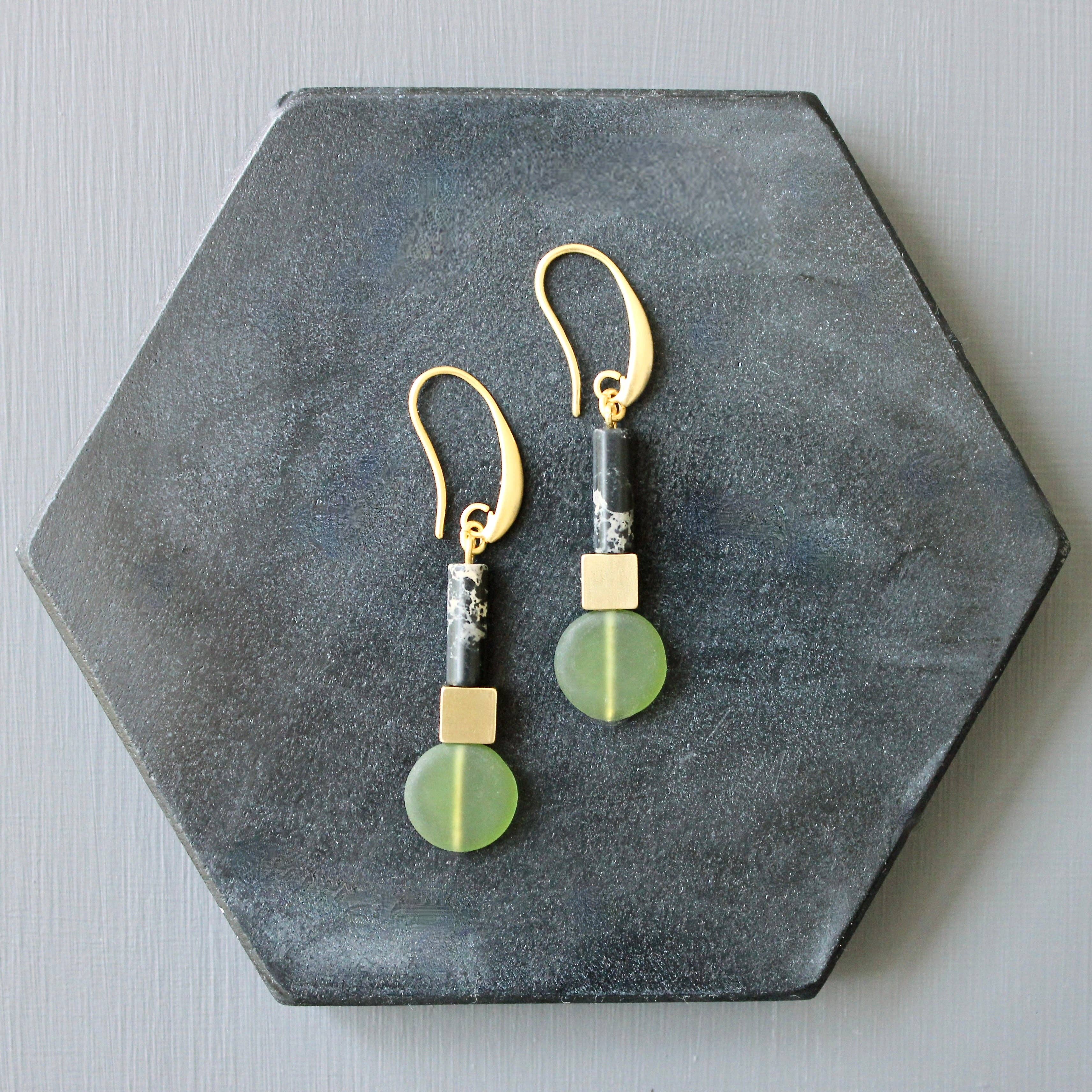 David Aubrey Jewelry - Wholesale Dangle Earrings - JLTE14 olivine glass geometric earrings2