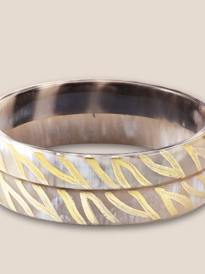 10mm horn bracelet zebra gold 01 for wholesale by JolieJulie-MaLune-VentiLLo
