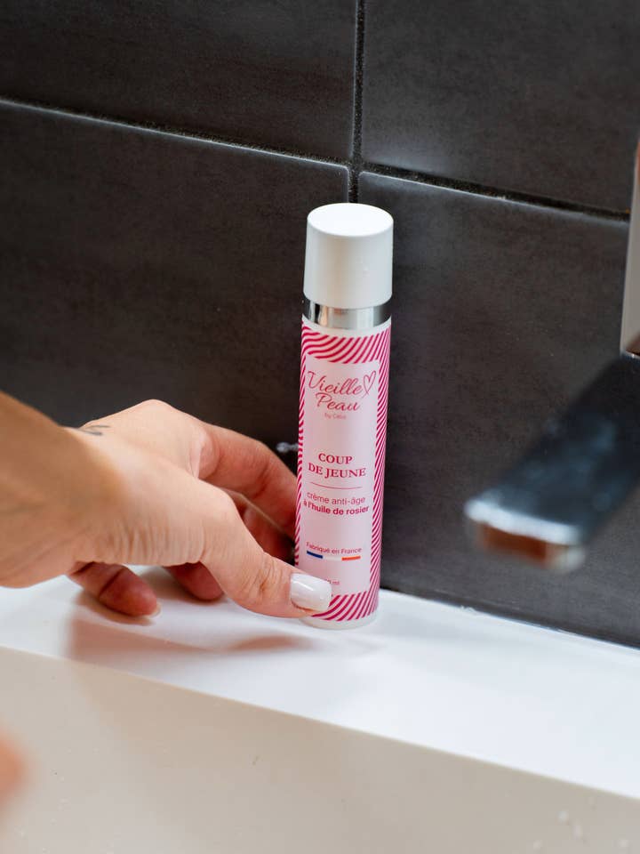 COUP DE JEUNE - Crème anti-âge 50ml pour la vente par Vieille Peau By Célia
