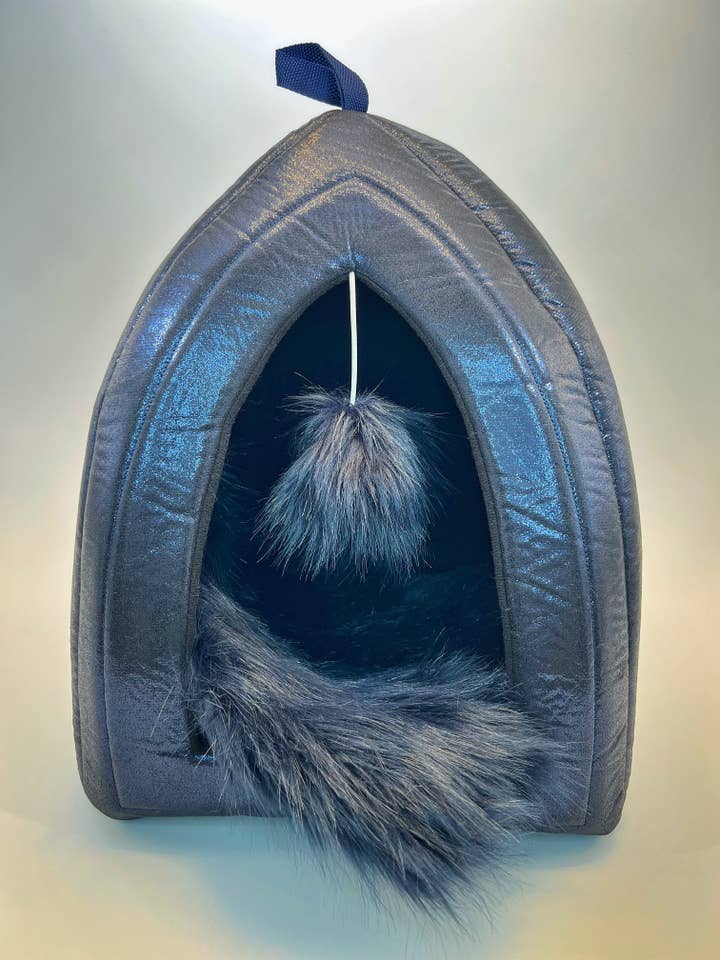 The Poison Woods for wholesale by Doris Bizarro