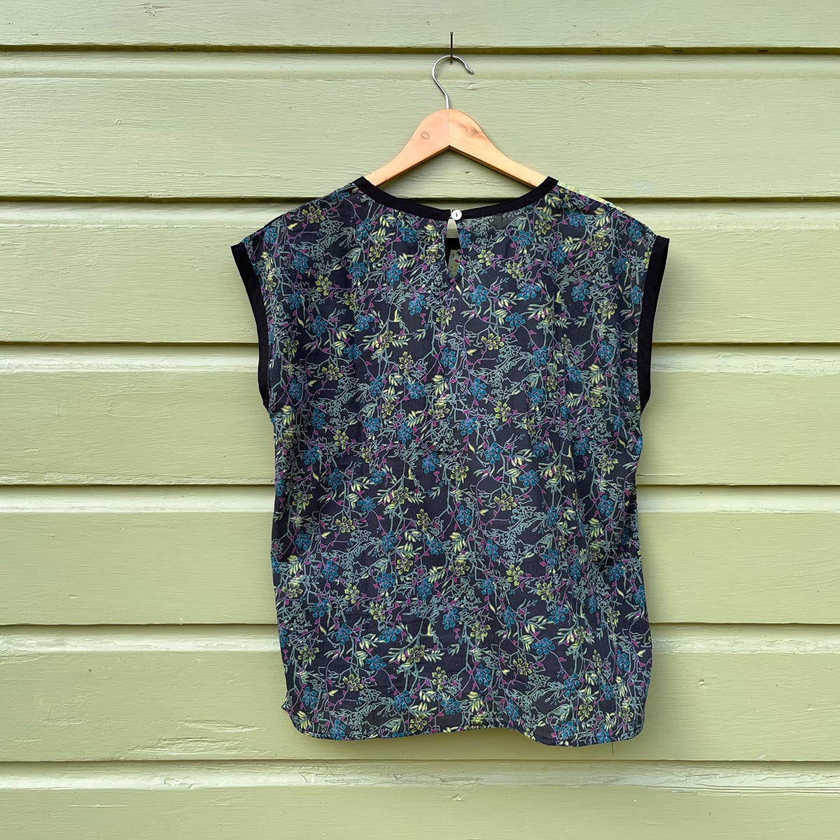 Shoji Grøn Moet Top Shoji Grøn for engroshandel på Faire1