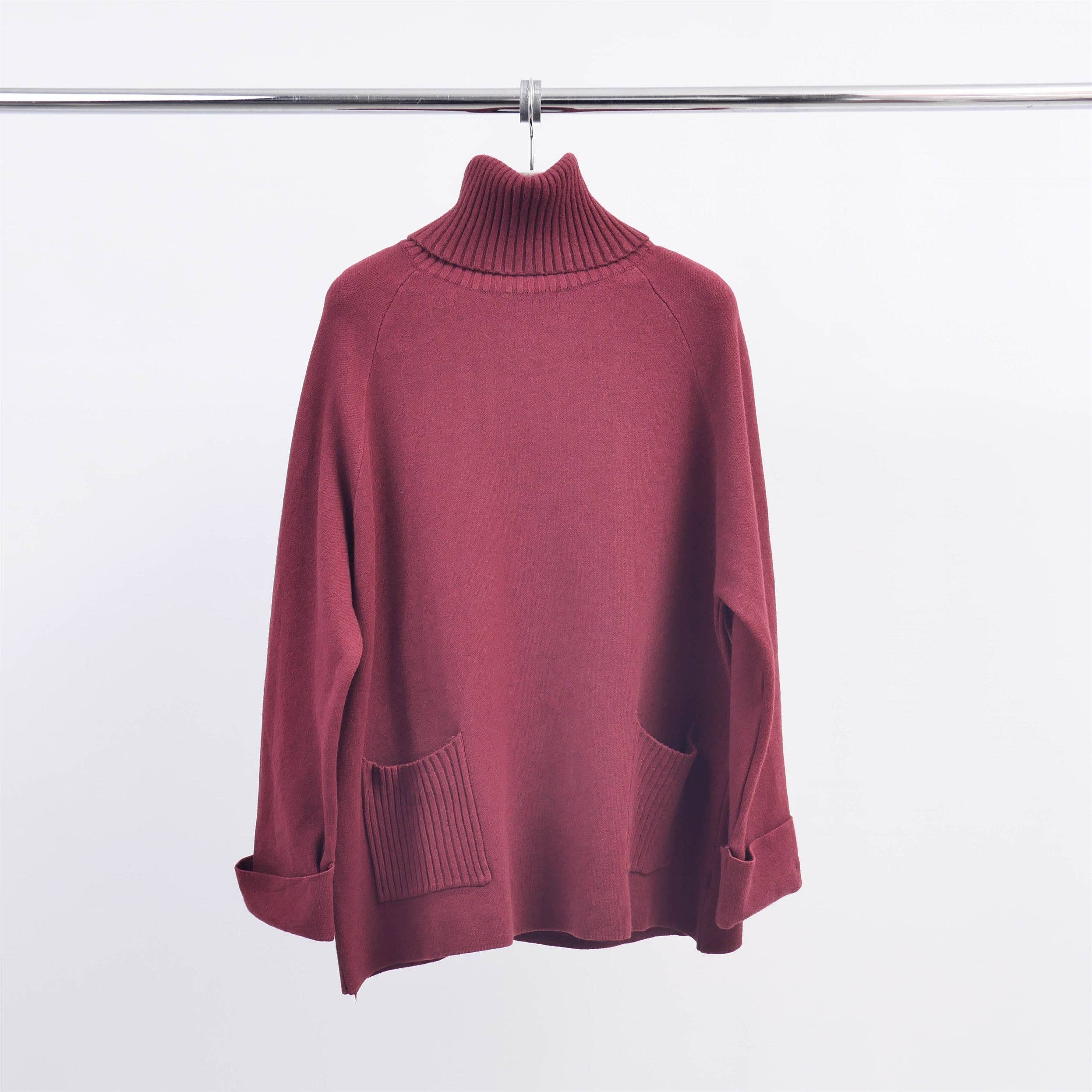 Cecile Wang - Wholesale Knit Sweater - Women's - Turtleneck sweater with two pockets HY110287