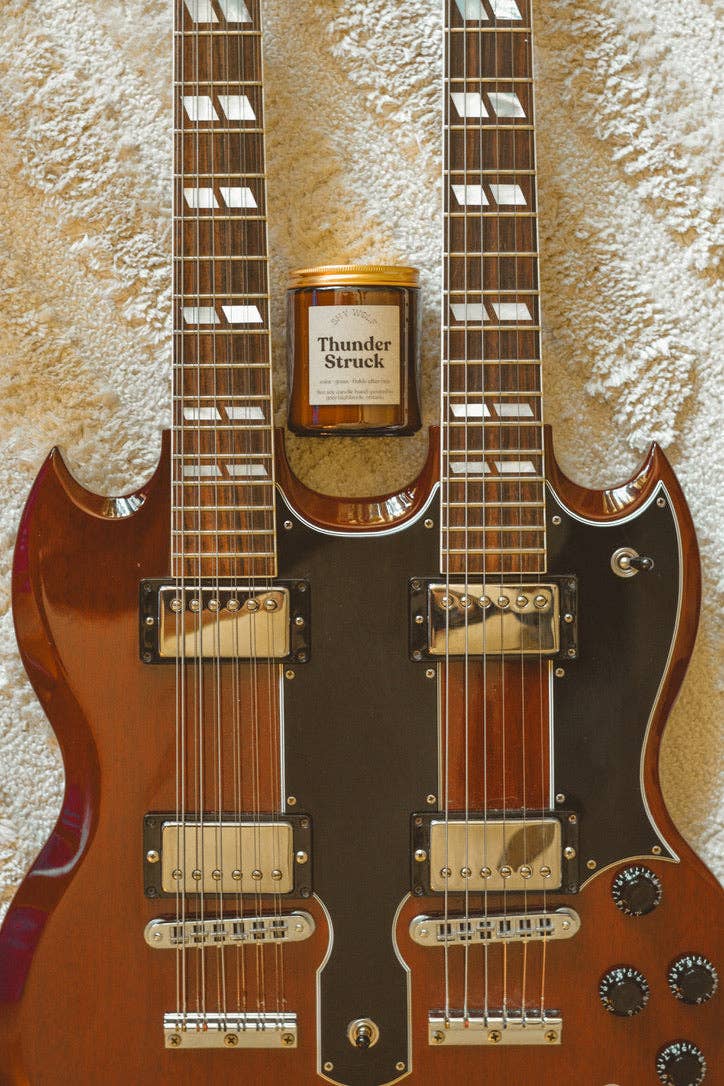 Shy Wolf Candles – Engroshandel Glaslys – Thunderstruck3