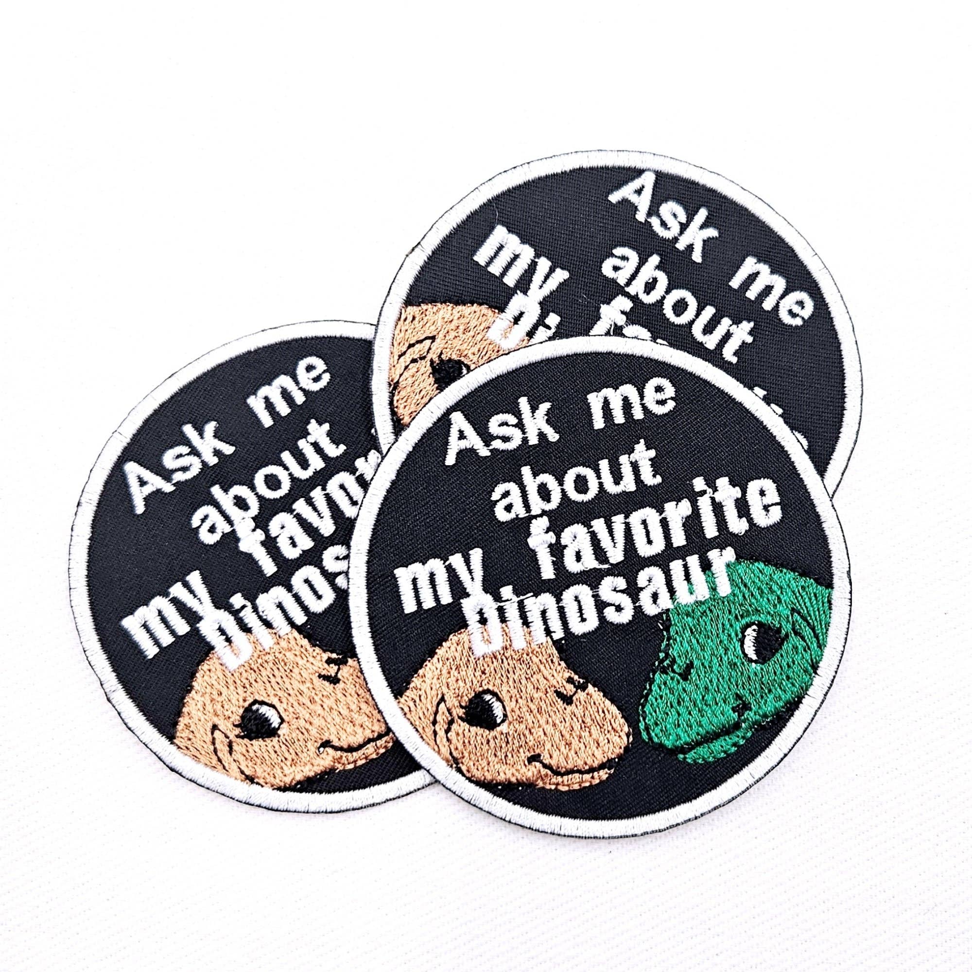 Junkyard Witch - Venta al por mayor Parches - Pregúntame acerca de mi dinosaurio favorito Iron On Patch2