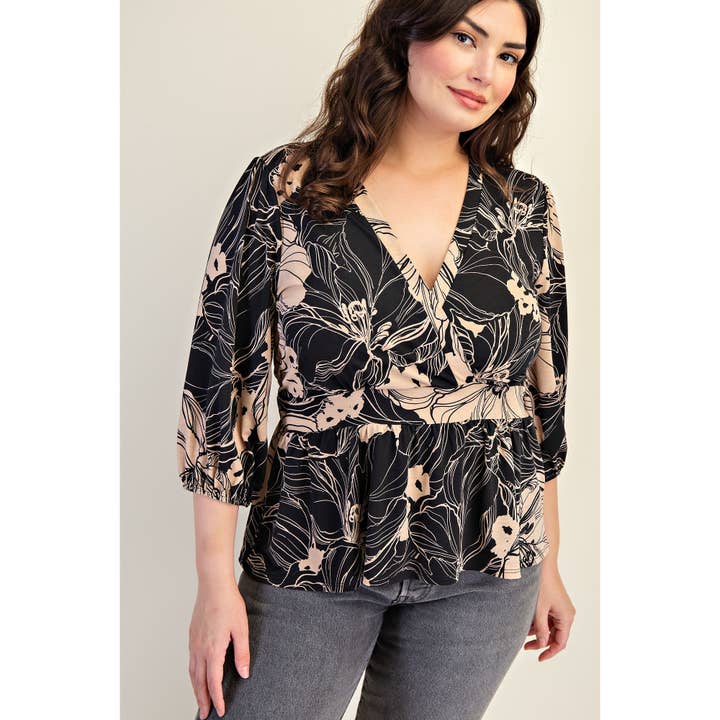 Haut cache-cœur à basque en maille imprimée grande taille pour la vente par The Curve LA