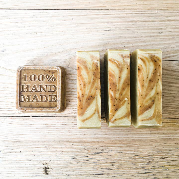 Les bulles de Nan's - Wholesale Bar Soap - Exfoliating soap with coffee and lemon litsee2