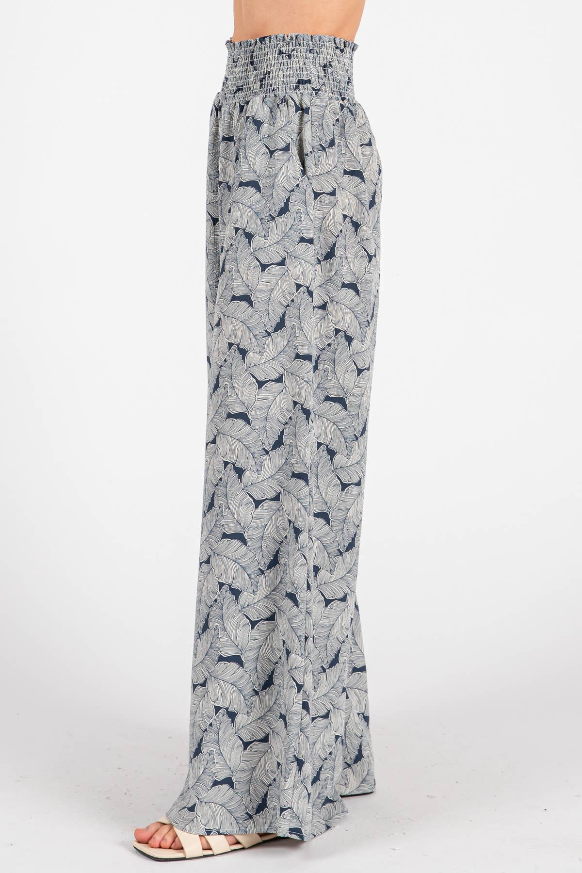 Final Touch – wholesale Pants – Women's – Waist Smocked Wide Leg Pants - VNP70263B79