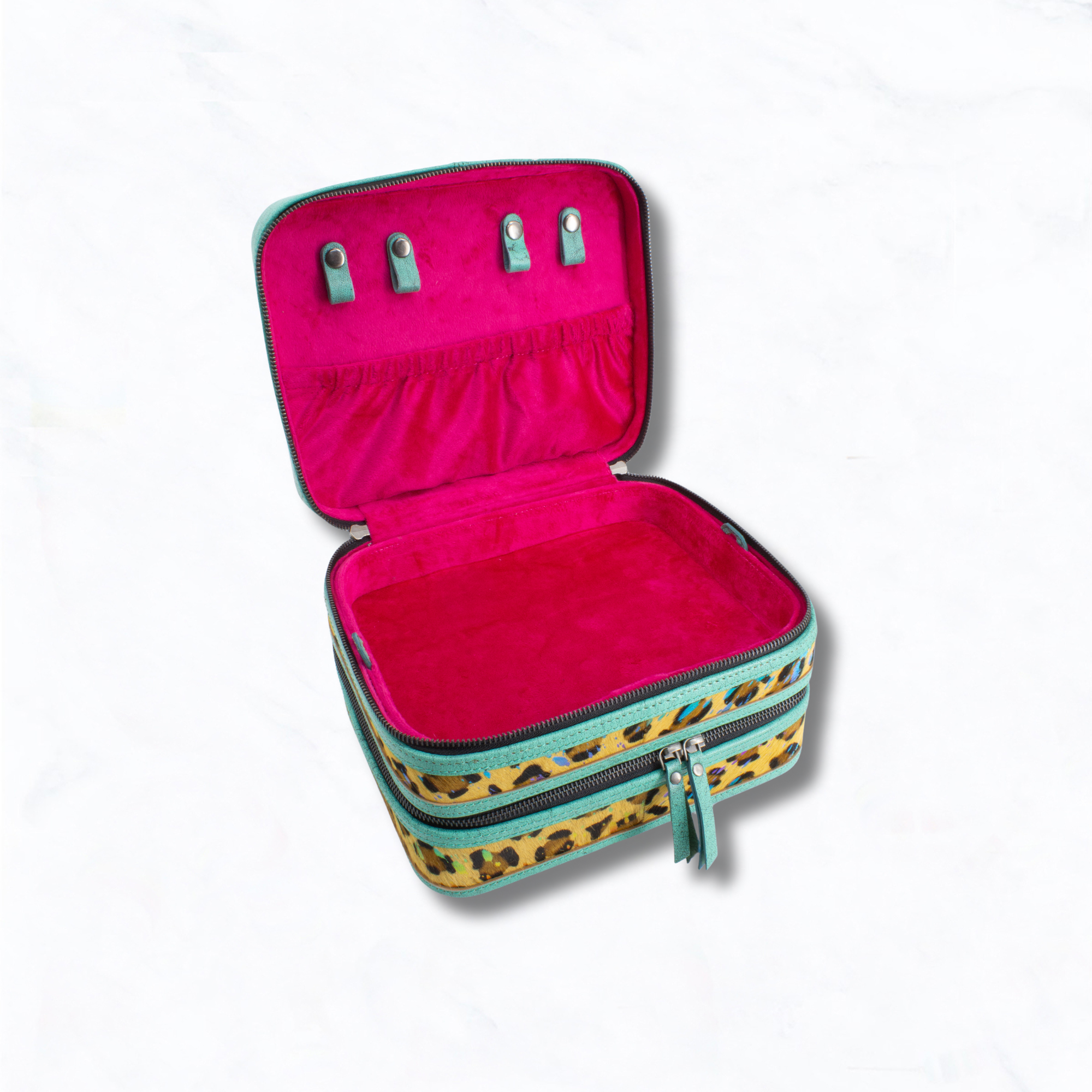 Suzie Q USA - Wholesale Jewelry Box/Organizer - Genuine Leather Leopard Print Jewelry Travel Case1