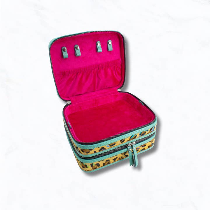 Suzie Q USA - Wholesale Jewelry Box/Organizer - Genuine Leather Leopard Print Jewelry Travel Case1