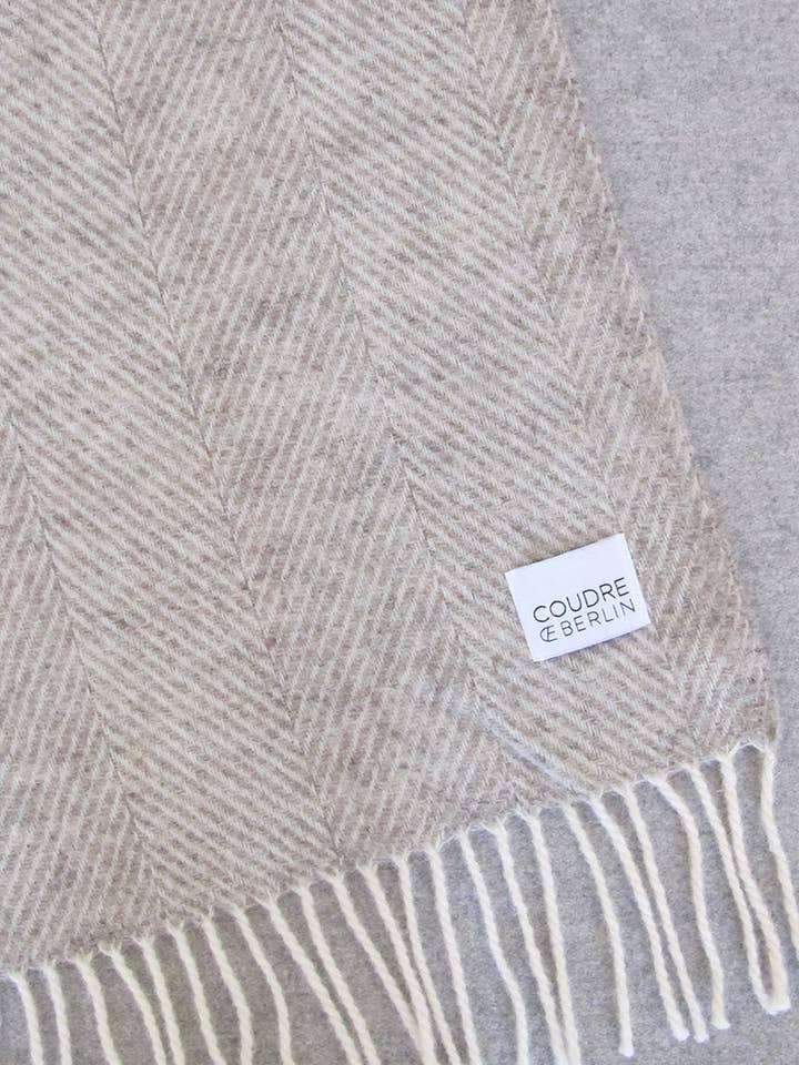 Coperta in lana di pietra calcarea a spina di pesce per la vendita all'ingrosso da parte di Coudre Berlin