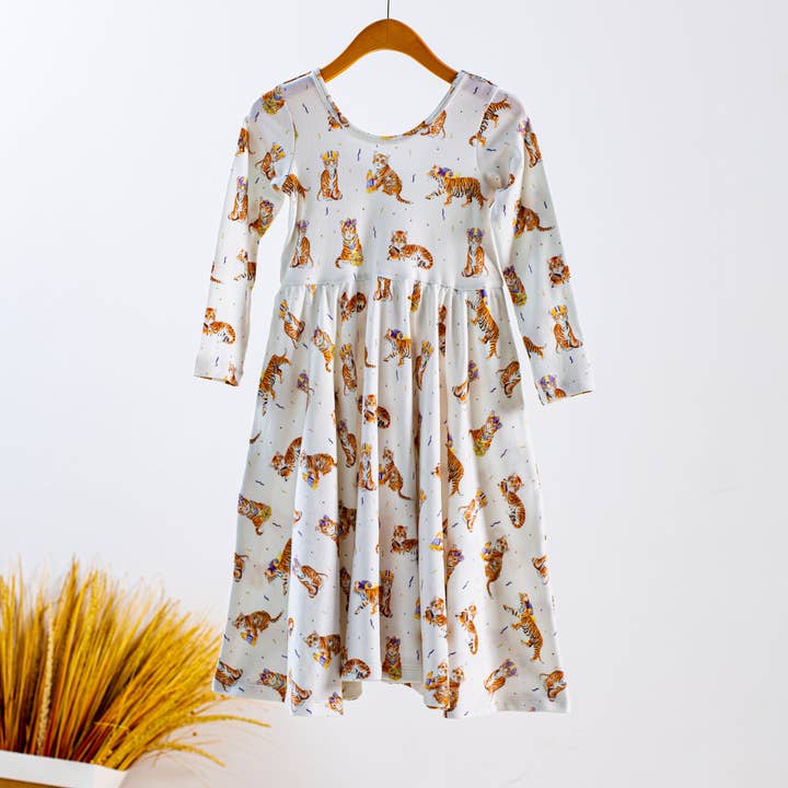 La robe tourbillonnante en coton biologique la plus précieuse de Louisiane pour la vente par Nola Tawk