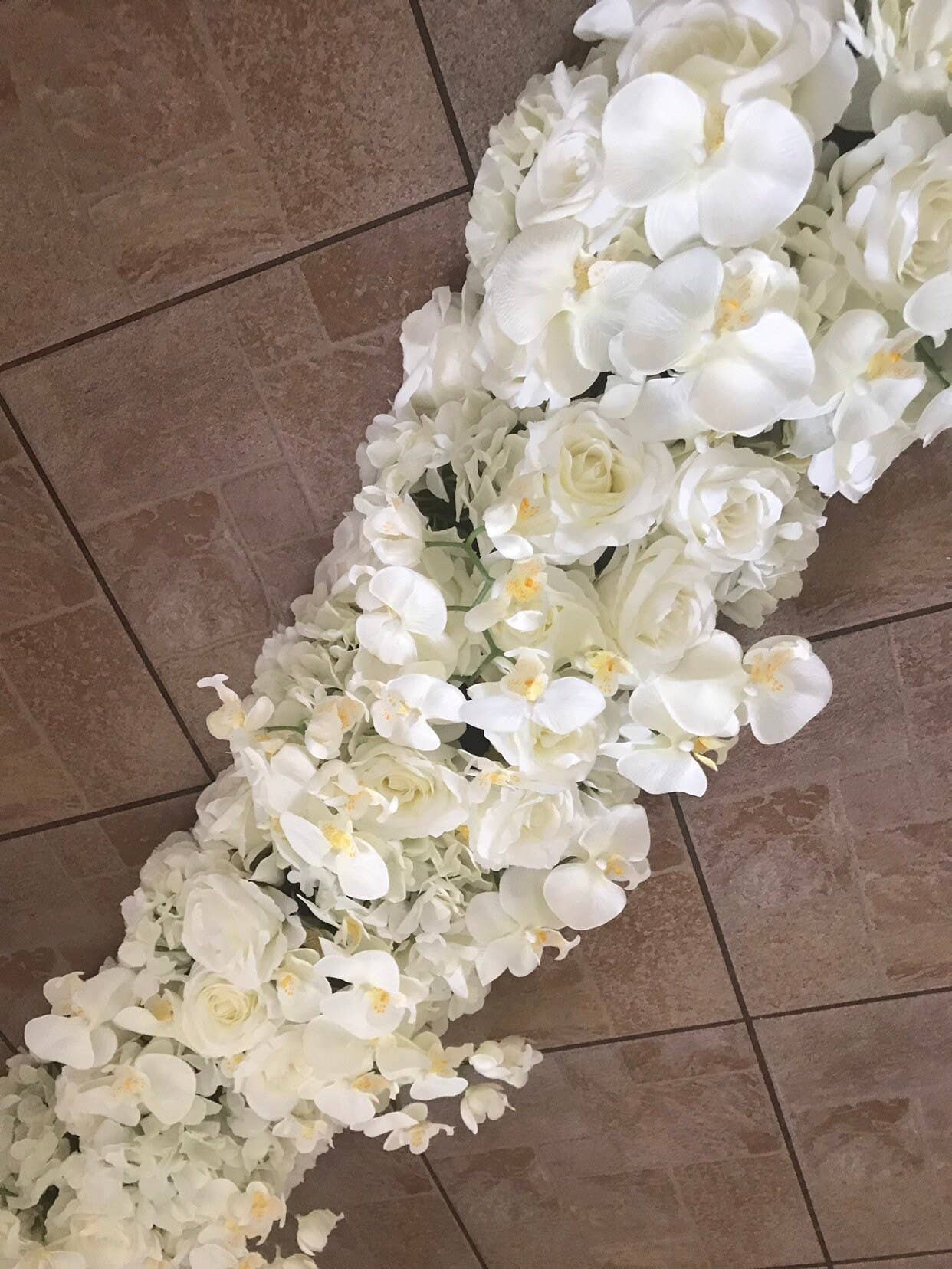 IVY CRUZ – wholesale Bunting/garland – Orchids Flower Garland, White Rose Flower Garland, Orchid5