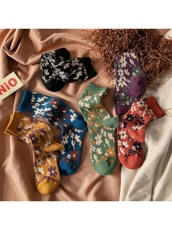 Rufia - Retro Wildflower Mønster Crew Sokker for engroshandel hos Funkyrel® Atzbranding Limited