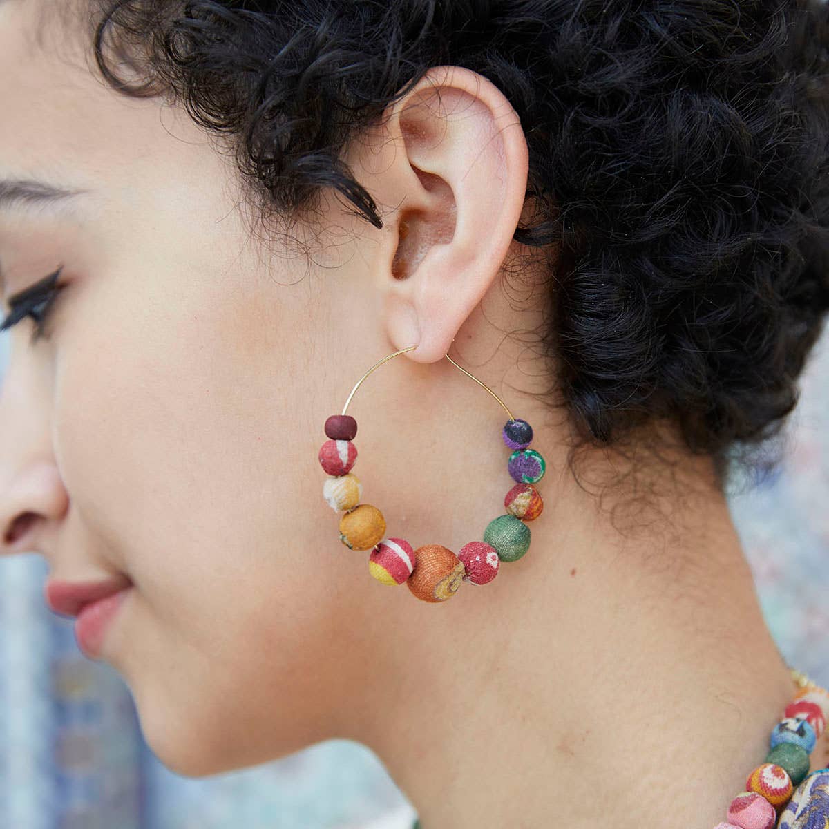 WorldFinds - Venta al por mayor Pendientes de aro - Kantha - Aros graduados1