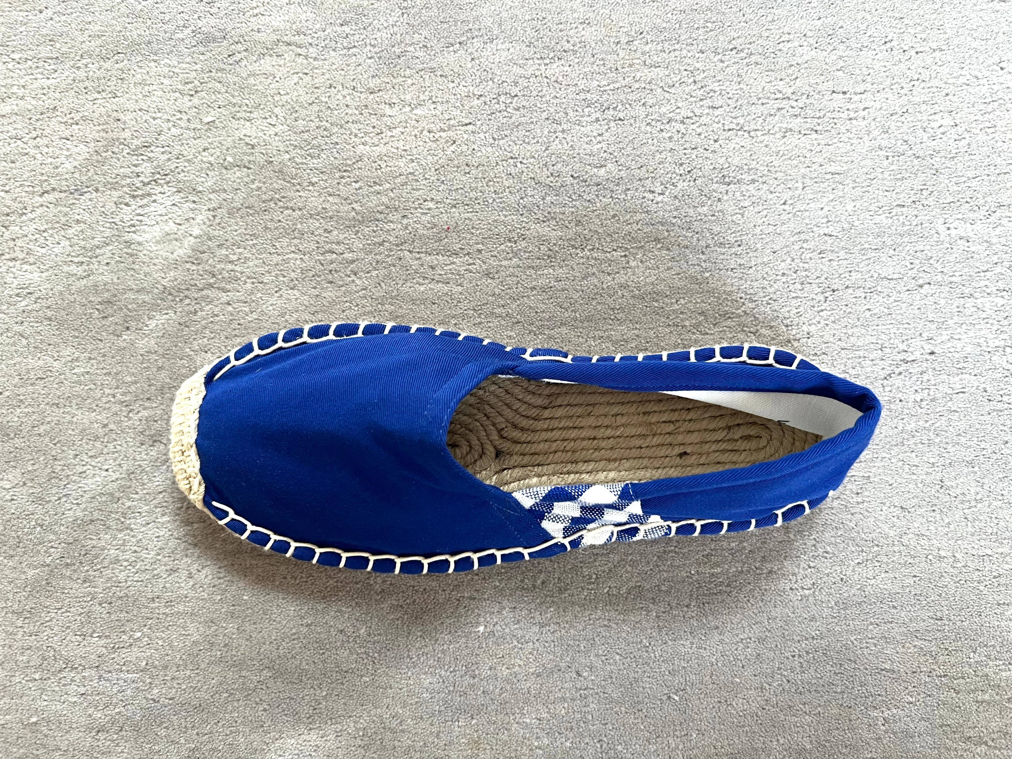 Krama Heritage - Wholesale Flats - Women's - The Krama Blue espadrilles in their large natural palm leaf case8