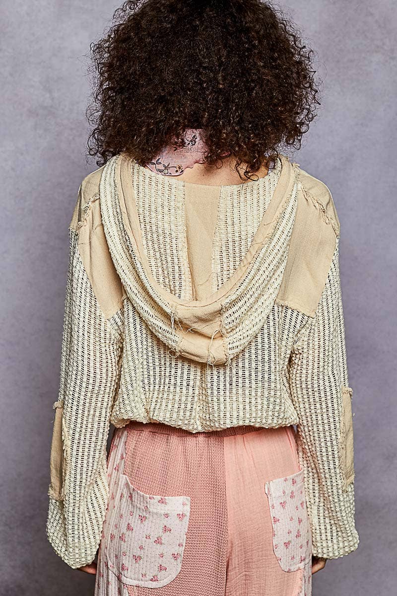 Pol Clothing - Vente Chemise à col boutonné – femme - Vente de chemise à capuche ouverte avec boutons et poches avant.4