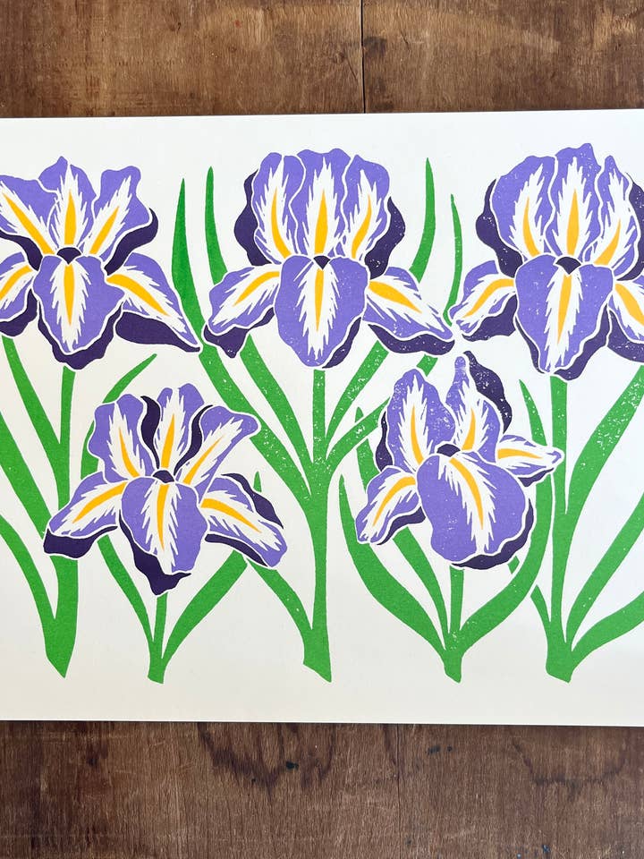 Serie Garden: Impresión risográfica de iris para venta al por mayor de Katharine Watson