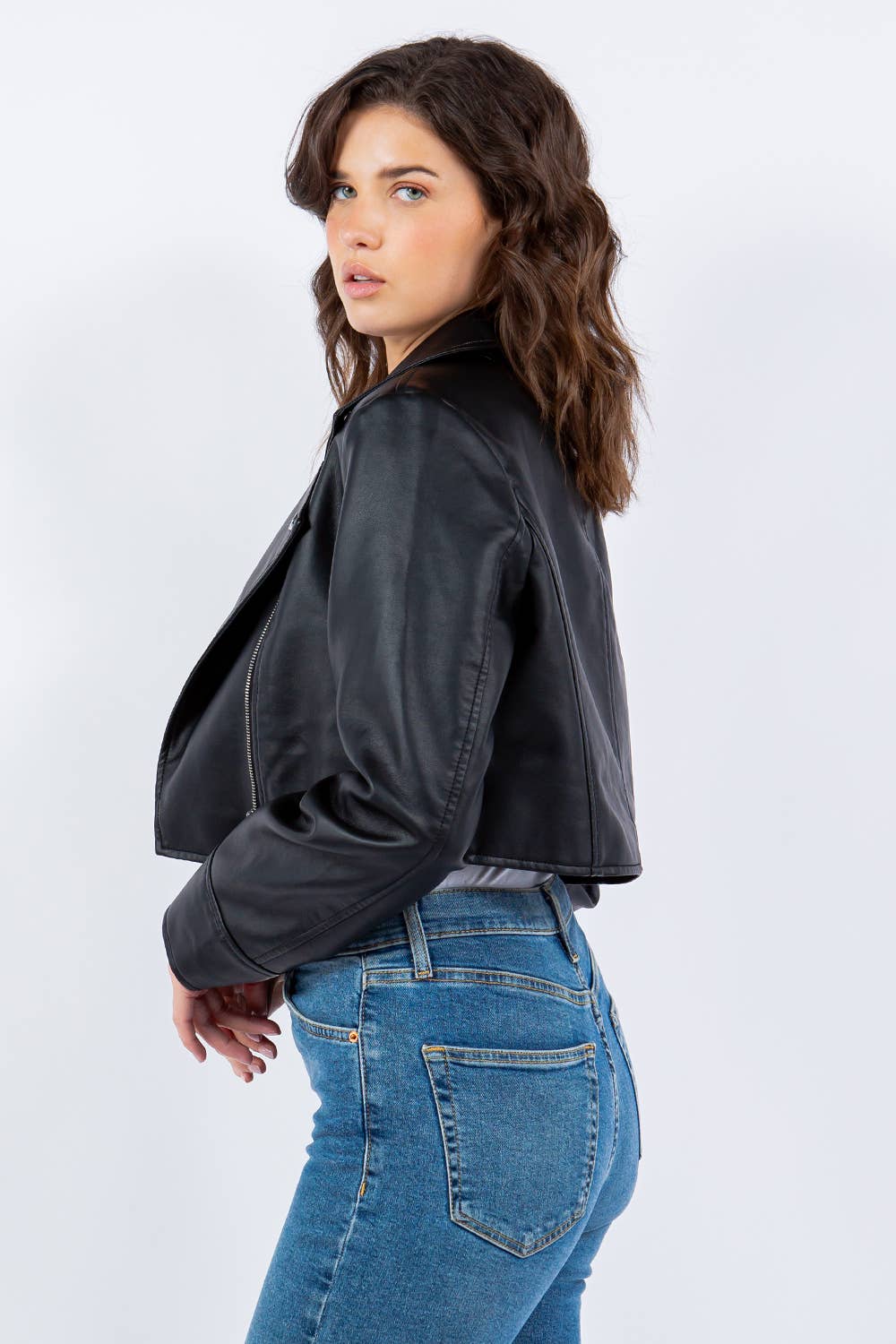 Veracci – wholesale Leather jacket – Women′s – Faux Leather Cropped Moto Jacket19