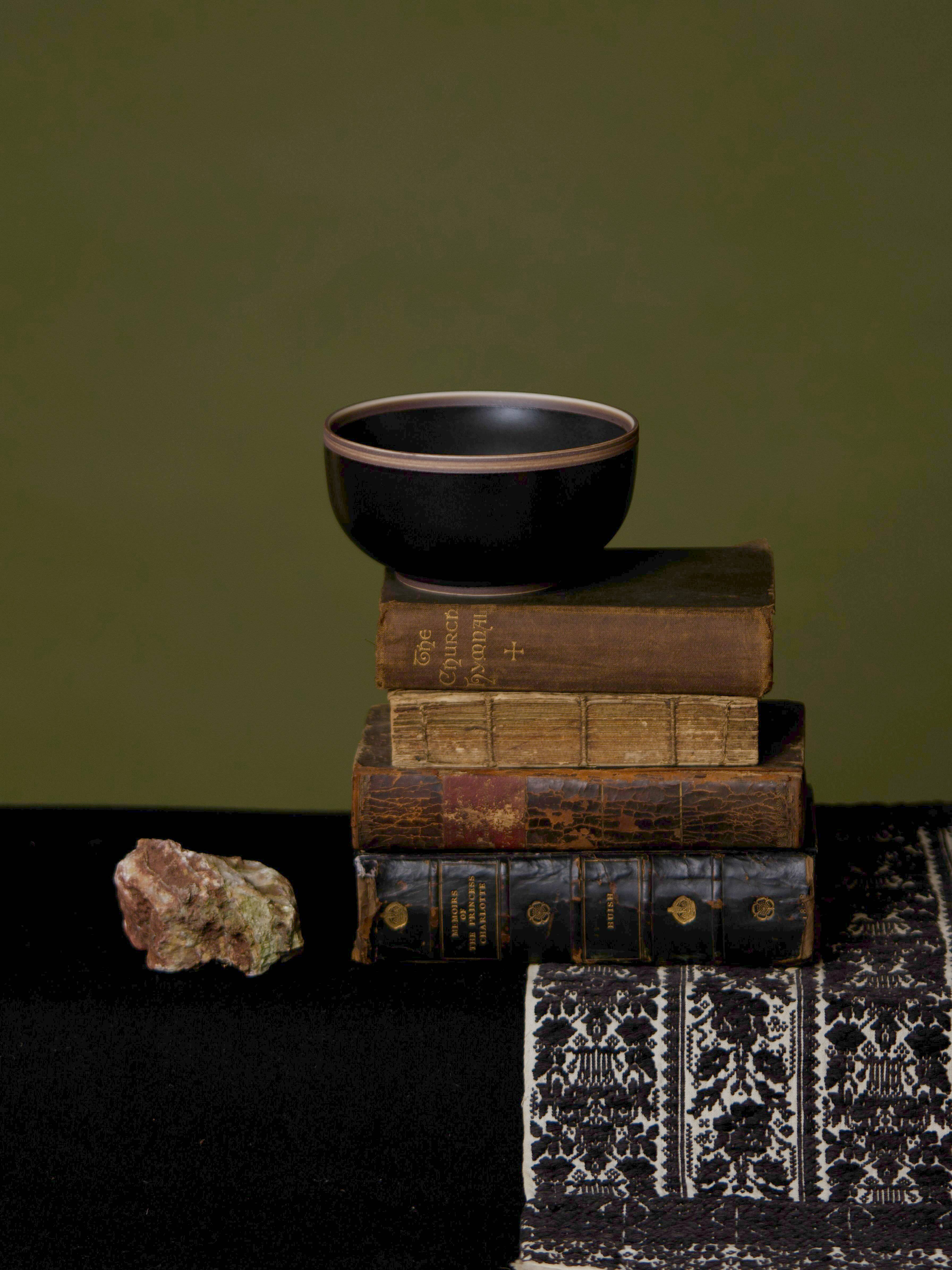 Middle Kingdom - Wholesale Bowl - Rimmed Hermit Soup Bowl, Glossy Porcelain - Set of 48