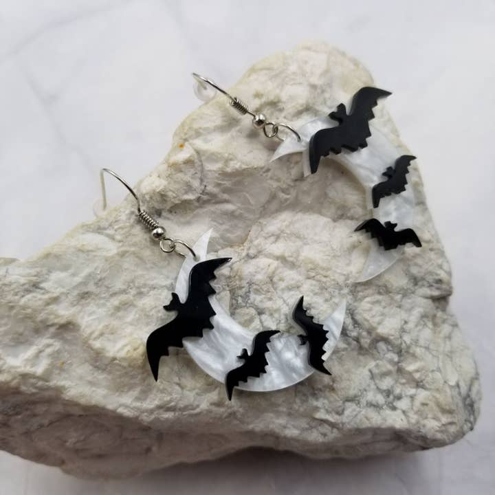 The Pretty Jewellery - Wholesale Dangle Earrings - Moon and Bat Goth Halloween Earrings1