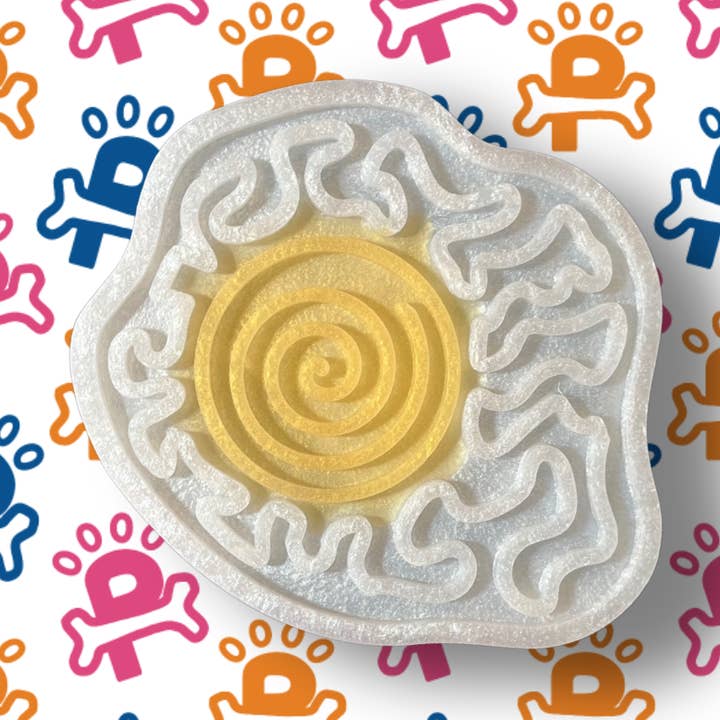 Tapis à lécher pour chien pour la vente par Pup Snack Pack