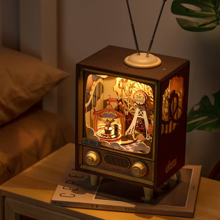 Hands Craft - Wholesale DIY Craft Kit - DIY Mechanical Music Box: Sunset Carnival