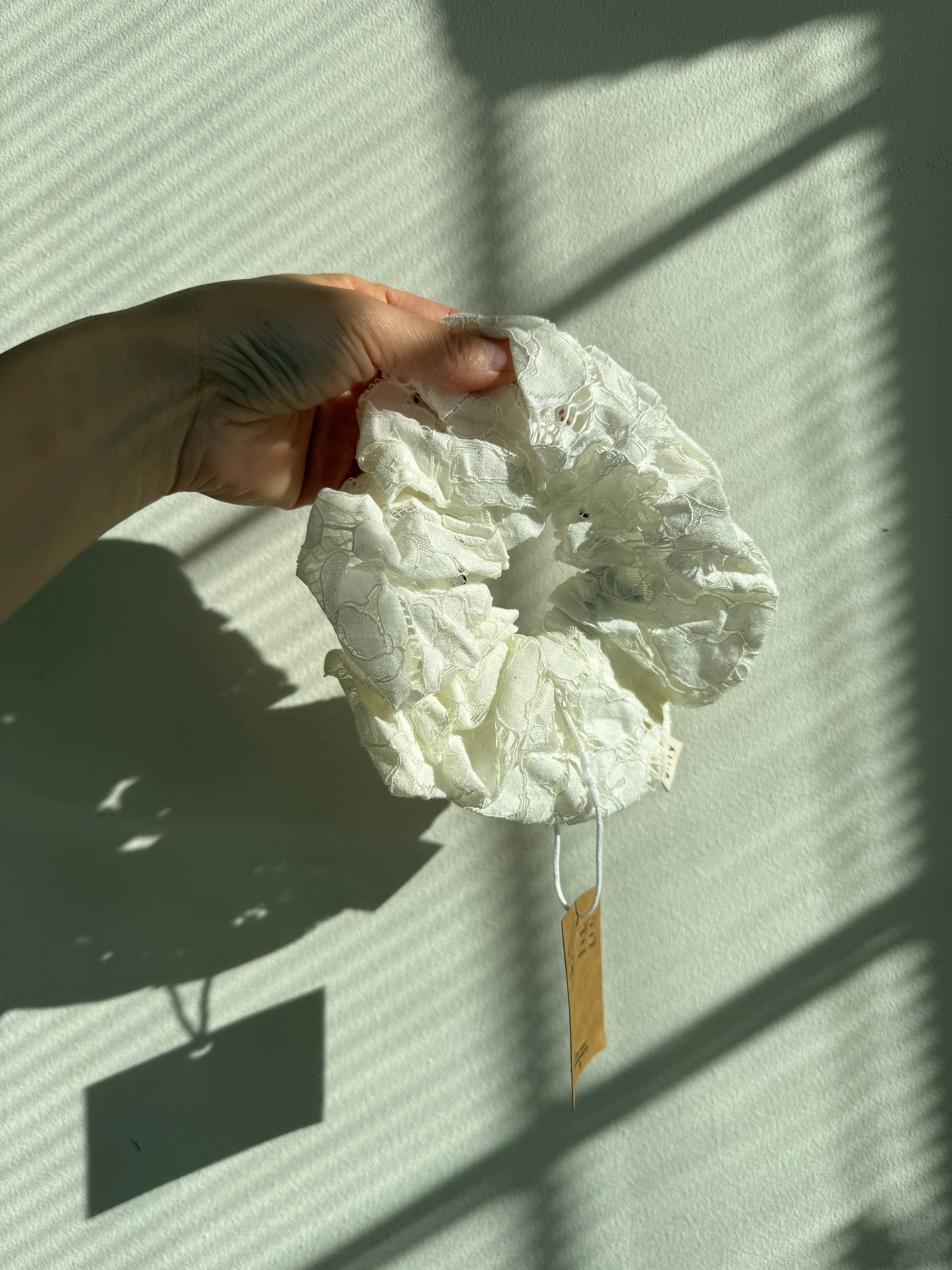 Billy Bamboo – wholesale Scrunchie - Women’s – LACE SCRUNCHIES - neutral10