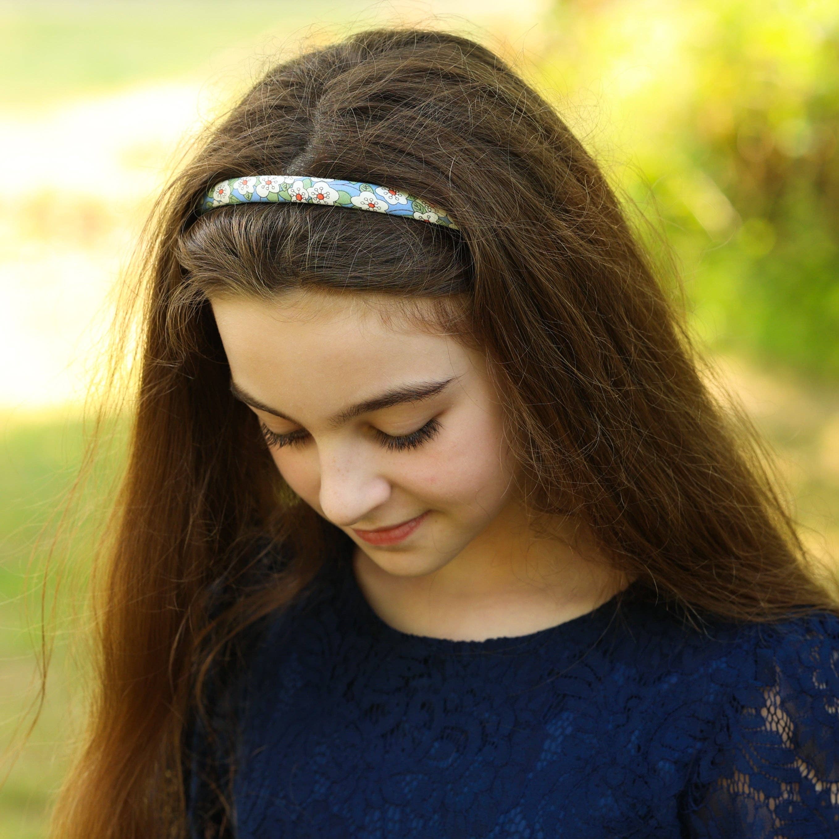 Frog Sac - Vente Serre-tête – enfant - Bandeau fin à fleurs - Accessoires pour cheveux antidérapants pour enfants10