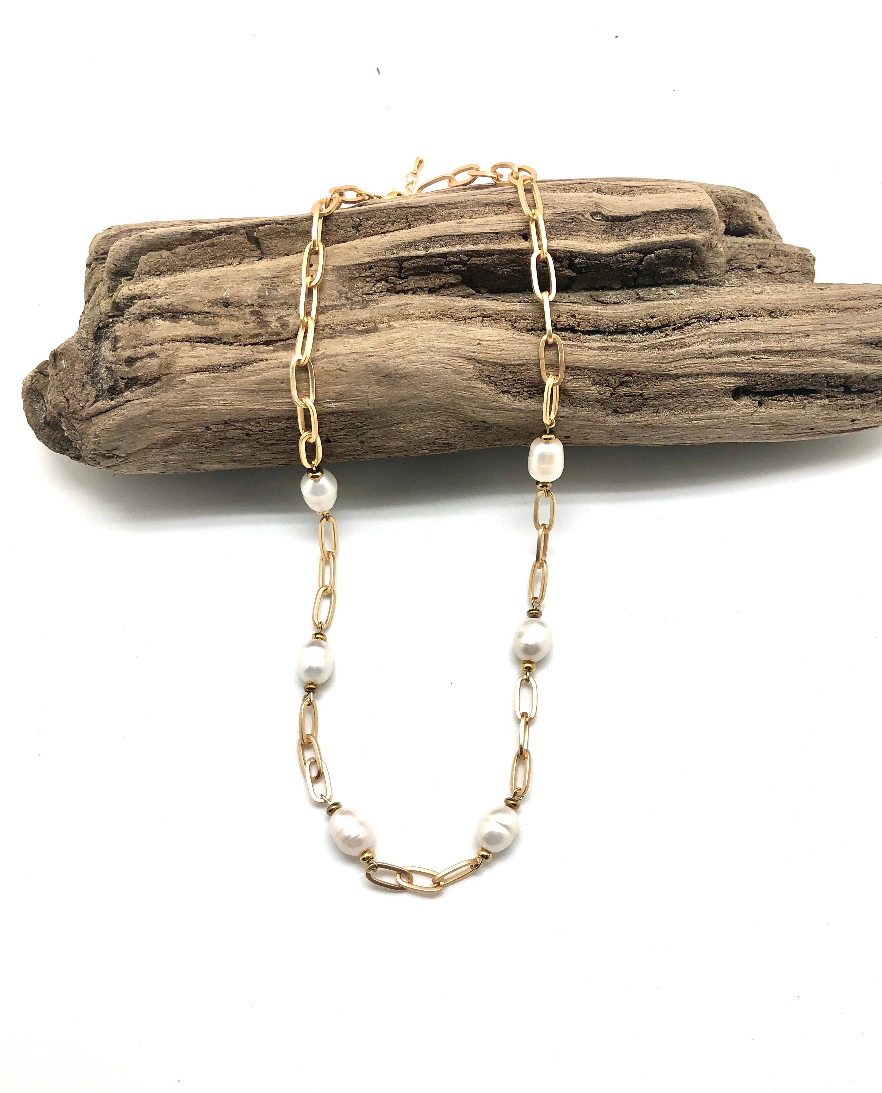 Rant & Rave Classic - Wholesale Beaded/Pearl Necklace - Necklace Matte Gold Paper Clip w/Freshwater Pearls18”w/2”ext2