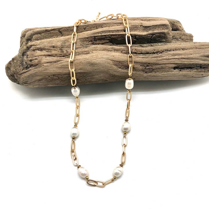 Rant & Rave Classic - Wholesale Beaded/Pearl Necklace - Necklace Matte Gold Paper Clip w/Freshwater Pearls18”w/2”ext2