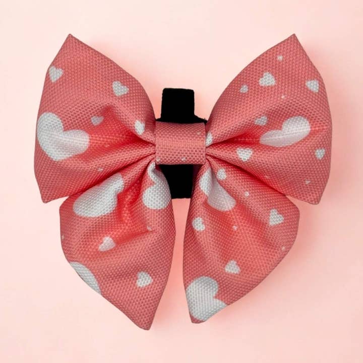 Hund Sømand Sløjfe - Ferskenfarvede Hjerter for engroshandel hos PupClub Couture