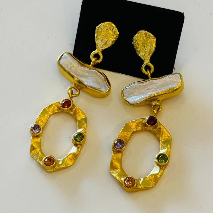 Orecchini Statement Jolie per la vendita all'ingrosso da parte di Gemajesty Jewellery