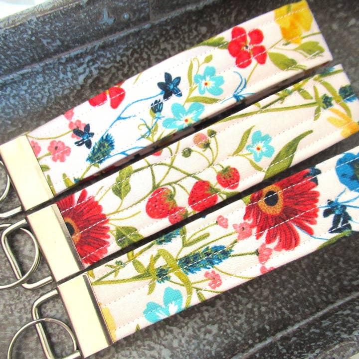 Thread and Purls - Wholesale Keychain – Women's - Key Fob Wristlet, Fabric Wristlet Keychain, Floral Key Fob, Gift for Coworker, Keychain Wristlet, Wrist Lanyard, Stocking Stuffer under 51