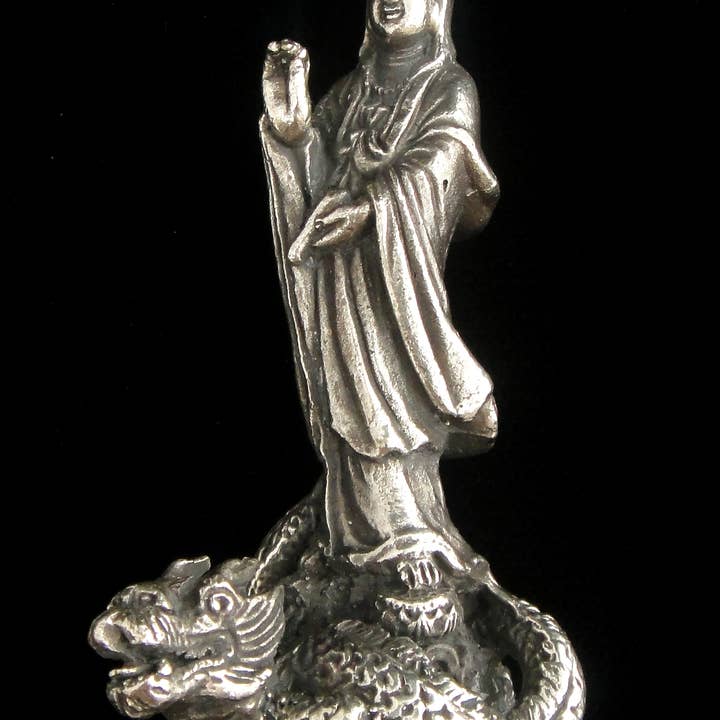 Kuan Yin on Lotus Statue - y8432 Kuan Yin on Lotus Statue - y8432