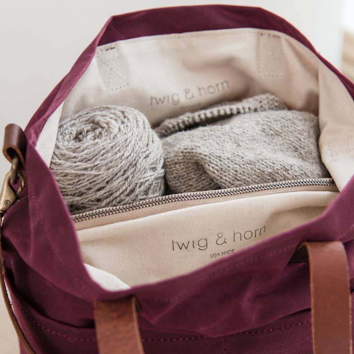 Quince & Co. – wholesale Tote bag – Women's – Waxed Canvas Crossbody Tote