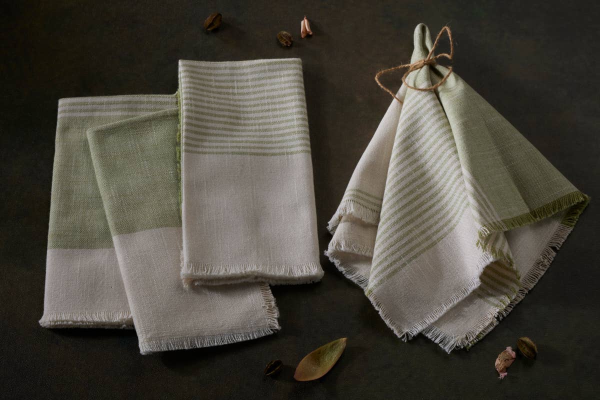 Rich Home Linens - Vente Serviettes de table en tissu - Serviettes à rayures en coton - Ensemble de 4 serviettes de 18 po carrés 0