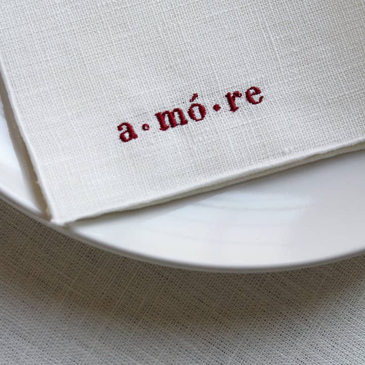 White PENSIERI pure linen napkin for wholesale on Faire1