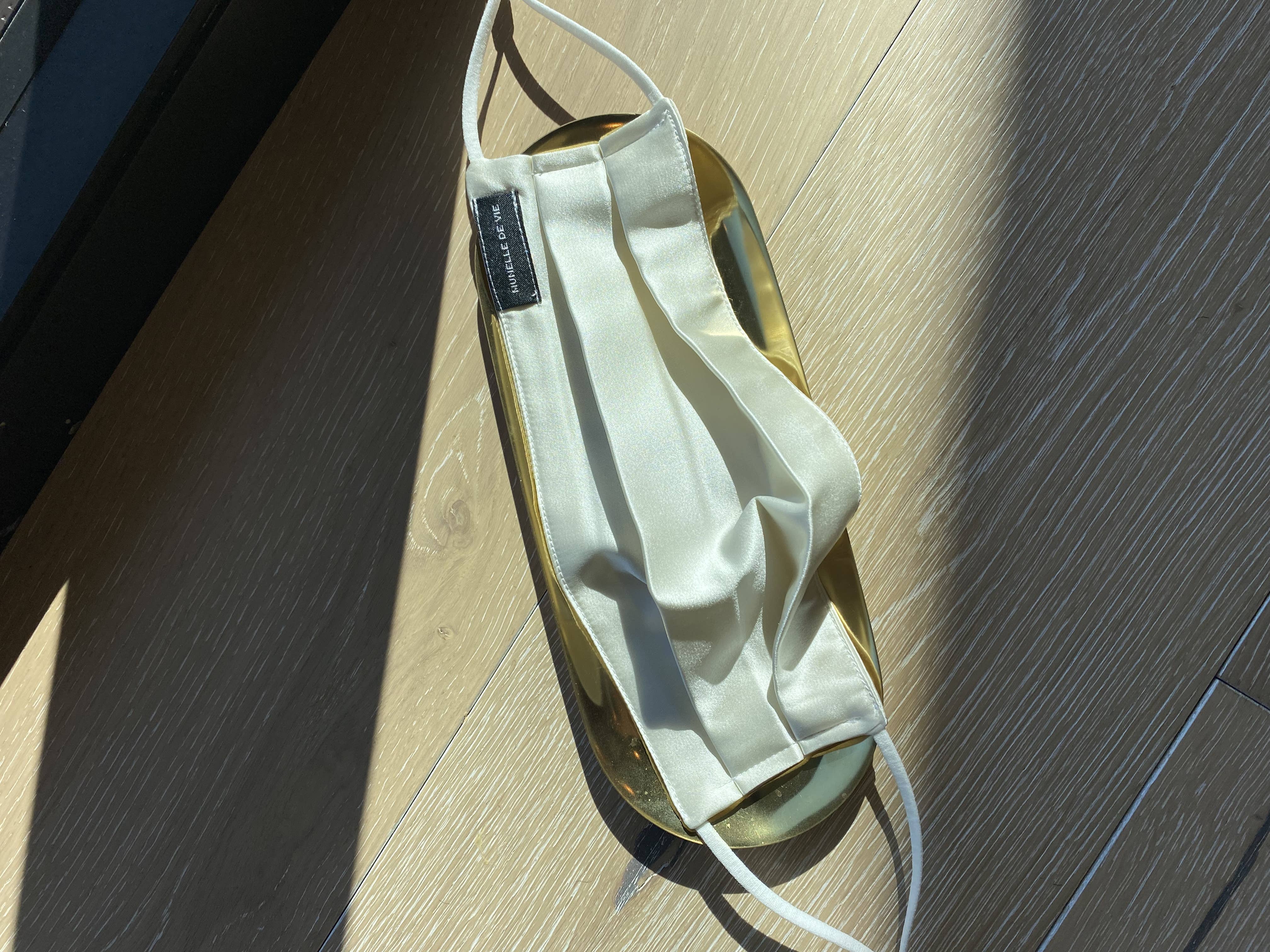 MUNELLE DE VIE – Großhandel Nicht-medizinische Einwegmaske – Munelle De Vie Handgefertigte Gesichtsmaske aus Seide0