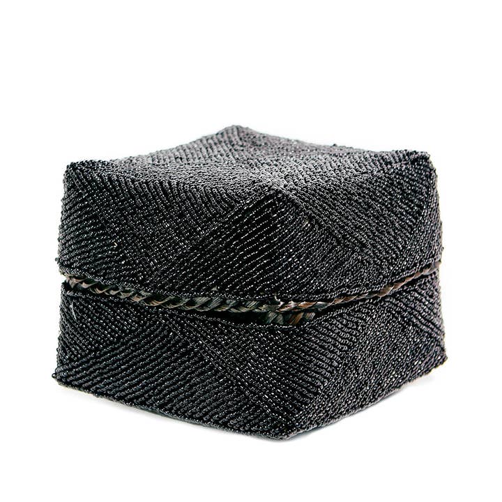 The Beaded Basket - sort - L for engroshandel hos Bazar Bizar Living