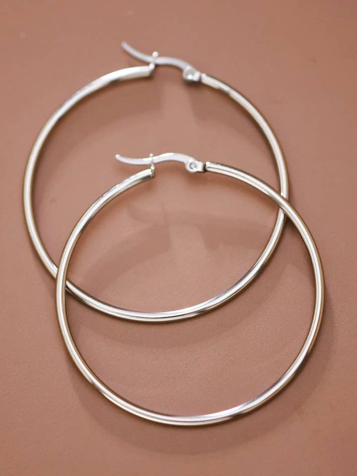 Brincos de Aro em Aço Inoxidável Impermeável e Resistente a Manchas - 7146 por atacado de Mia Accessories