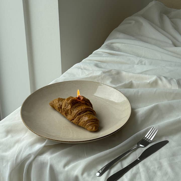 GINALADÉCO - Wholesale Novelty Candle - Le Buttery Croissant Candle5